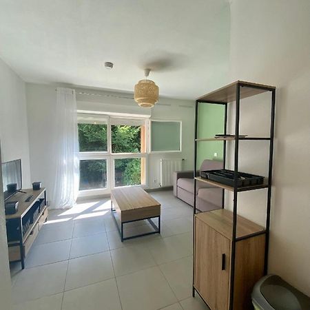 شقة Studio Renove Proche Commodites بيساك المظهر الخارجي الصورة