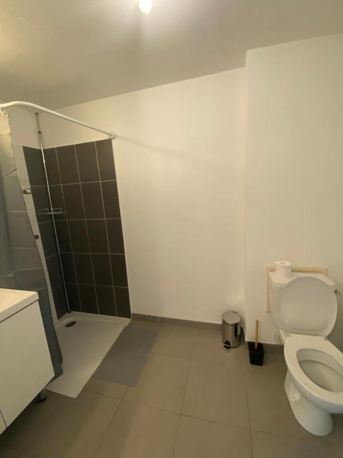 شقة Studio Renove Proche Commodites بيساك المظهر الخارجي الصورة